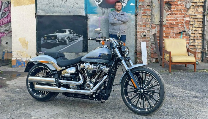 Harley-Davidson Breakout 117 - test motocykla. Minimalista, ktry lubi zwraca na siebie uwag