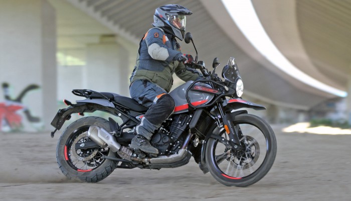 Royal Enfield Himalayan 450. Nie do zajedenia! Czy tak jest? Test