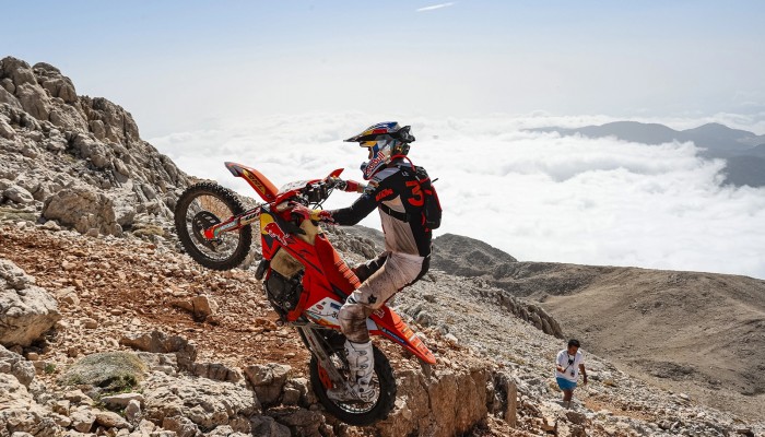 Manuel Lettenbichler wygrywa przedostatni rund sezonu HEWC. Walka o tytu nadal trwa