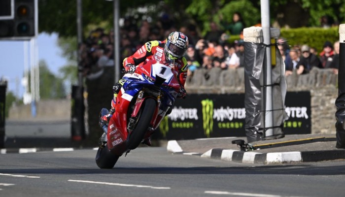 John McGuinness i Dean Harrison potwierdzaj� udzia� w IOM TT 2025. Zn�w pojad� na motocyklach marki Honda