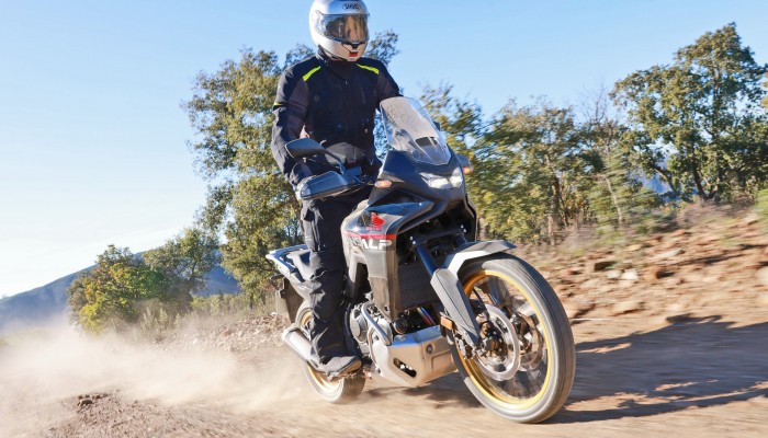 Honda Transalp 750 co si zmienio na rok 2025? Test, opinia, dane techniczne