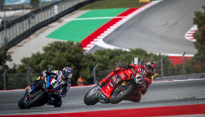 Motocykle Ducati i BMW b�d� mia�y mniej paliwa. Sukcesy uruchomi�y regulamin koncesji World Superbike