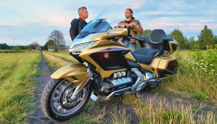 Honda GL1800 Gold Wing Tour, test i opinia. Jedziem chyba wszystkimi Gold Wingami