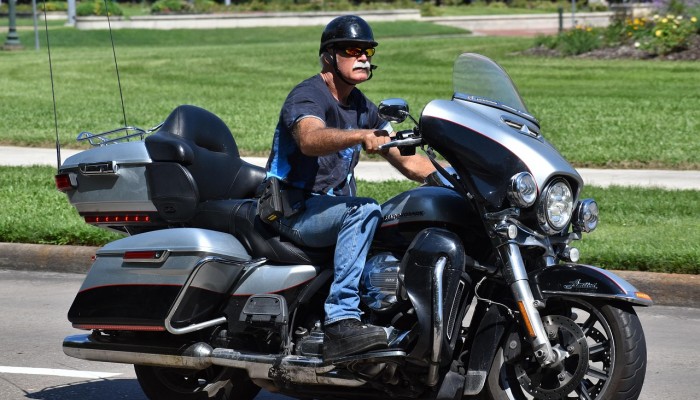 Prawo jazdy dla senior�w i badania lekarskie. Unia Europejska opracowa�a kompromis