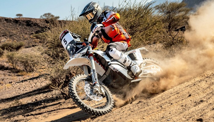 Konrad Dbrowski wygrywa Dubai International Baja 2025!