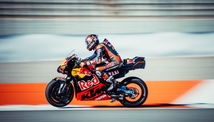 Maverick Vi aales 2025 MotoGP Valencia test z