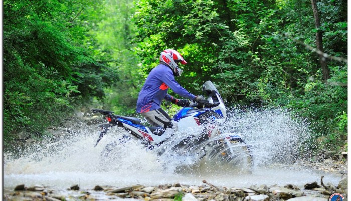 568960 Beyond the bike Europe the centre of adventure z