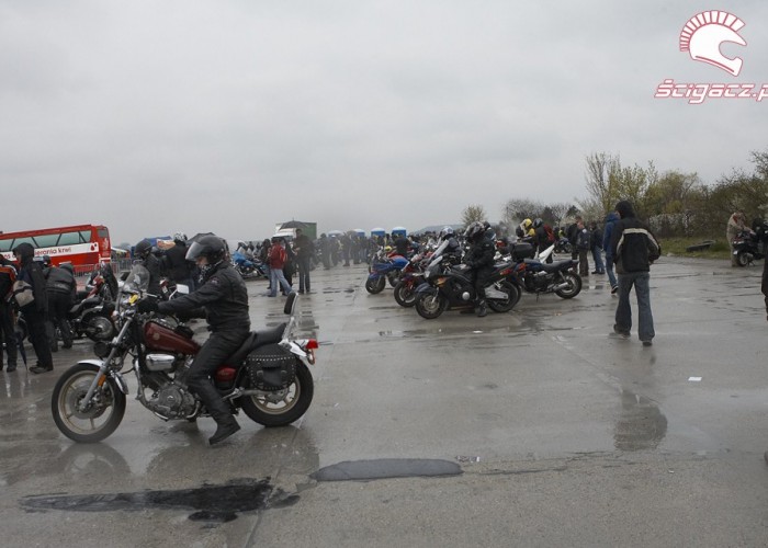 parking moto rozpoczecie sezonu 2008 b mg 0214