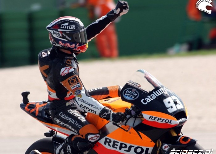 Mistrz Swiata Moto 2 Marc Marquez 2012 pozdrawia widzow