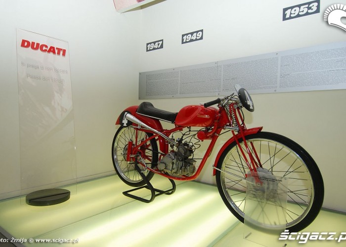 Pierwsze modele Ducati