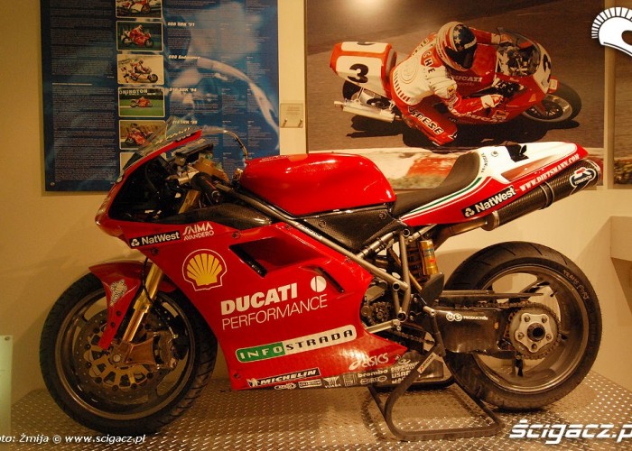 Wyscigowy motocykl Ducati