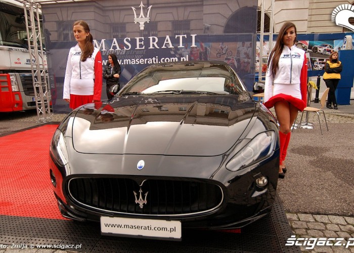 Maserati i dziewczyny