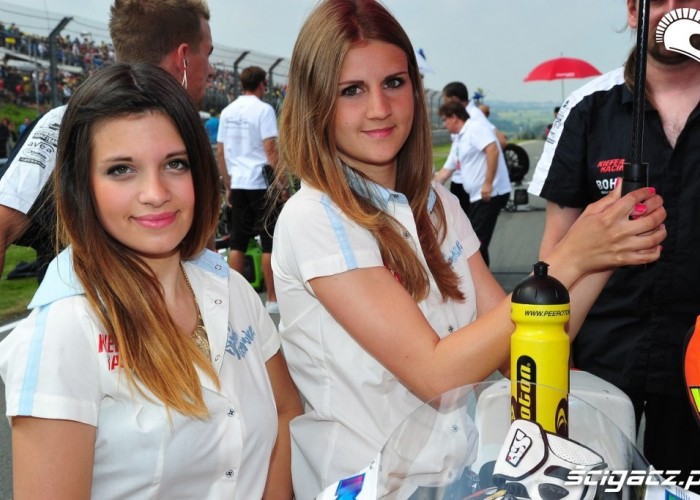 dziewczyny GP Niemiec Sachsenring 2013