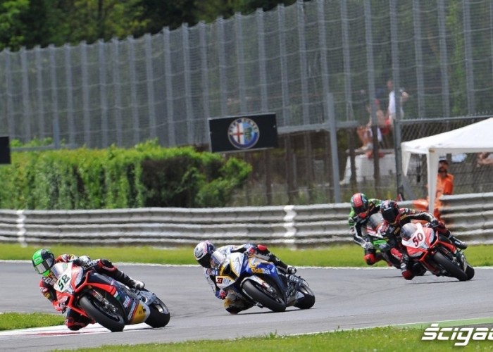 szybkie skrecanie Superbike Monza 2013