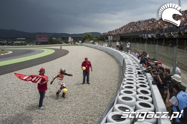 Pilka MotoGP Catalunya 2014