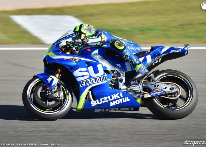 MotoGP Walencja 2017 29 Andrea Iannone Ecstar Suzuki 20