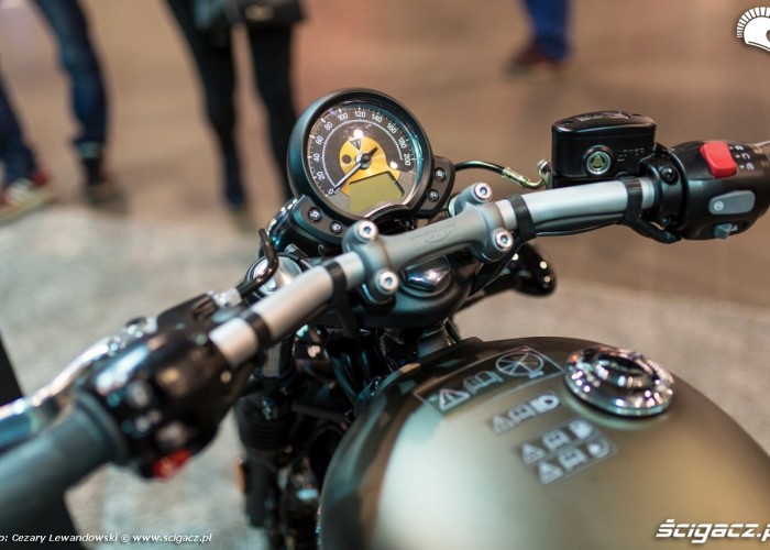 Wystawa motocykli i skuterow Moto Expo 2017 budzik triumph