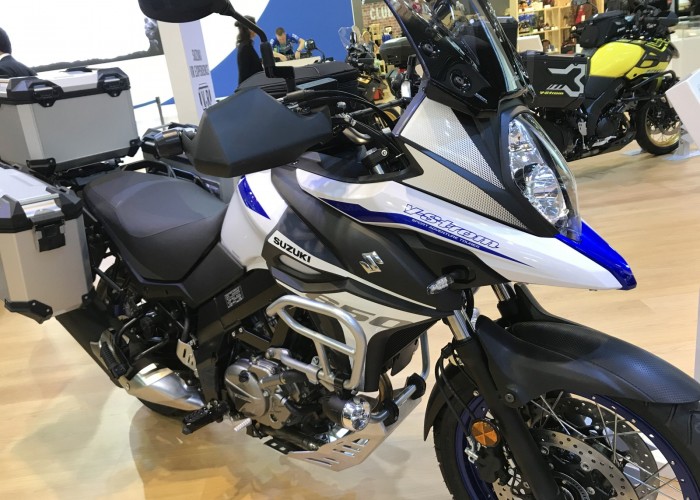 Suzuki na tagrach Intermot 2018 07