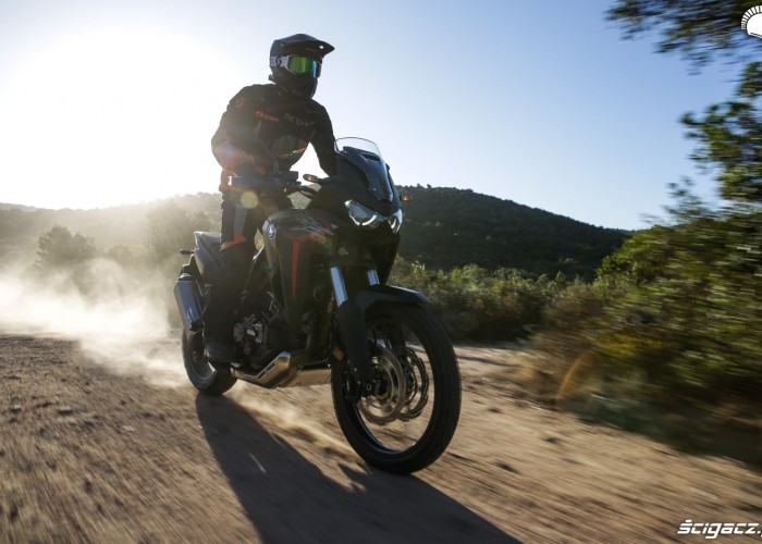 africa twin 1100 test