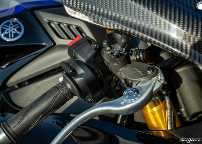 Yamaha R1 M 2020 detale 12