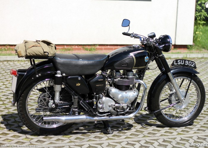 06 motocykl AJS 20
