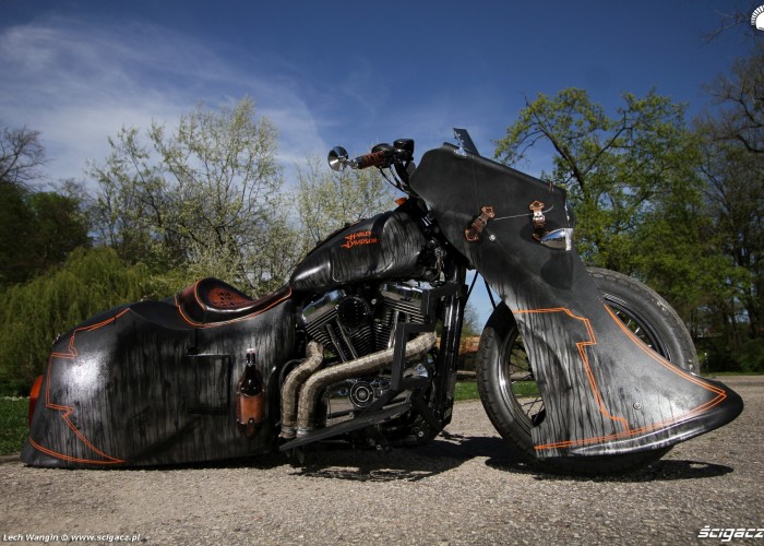 26 Harley Davidson Sportster 1200 Led Sled custom prawy bok