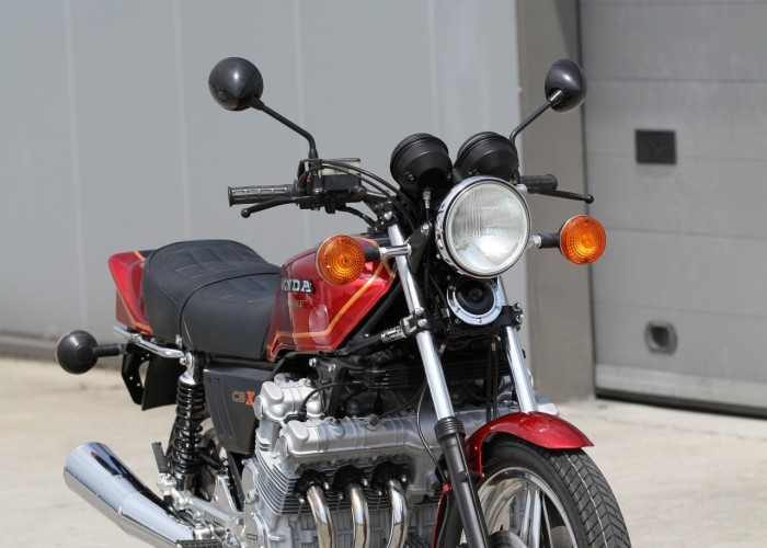 20 Honda CBX 1000 lata 70