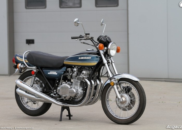 06 Kawasaki Z1 z boku