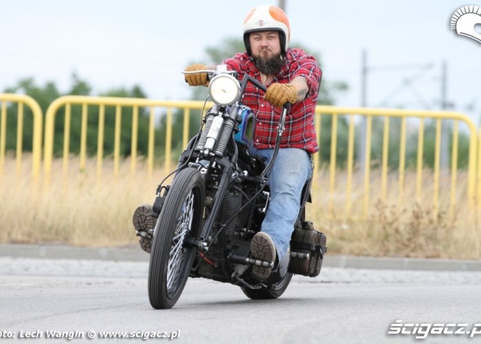 05 Harley Davidson Softail Evo Custom na drodze