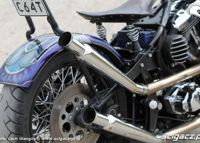 30 Harley Davidson Softail Evo Custom tlumik