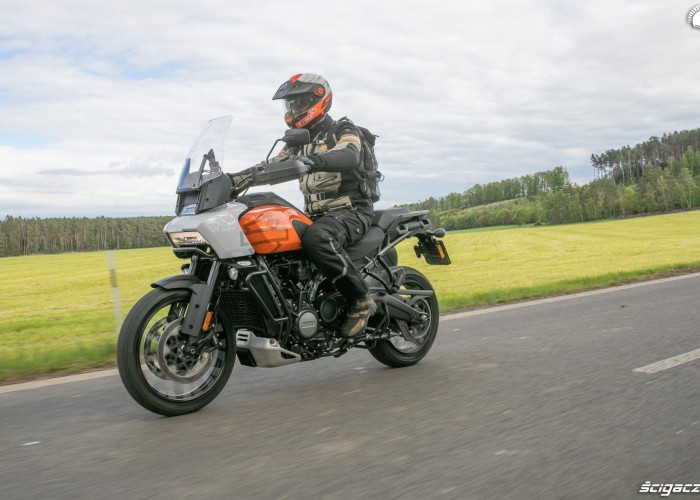 40 Harley Davidson 1250 Pan America 2021 test motocykla