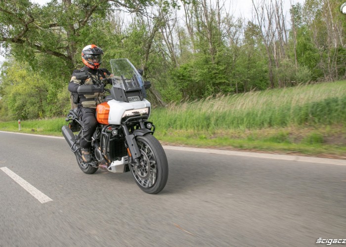 49 Harley Davidson 1250 Pan America 2021 test motocykla