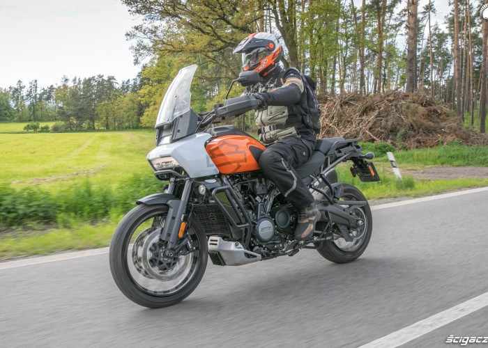 55 Harley Davidson 1250 Pan America 2021 test motocykla
