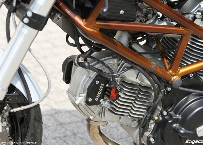 24 motor Ducati Monster 600 wersji custom