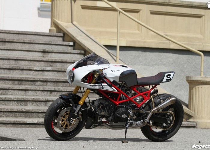 37 Ducati Monster 600 wersji custom