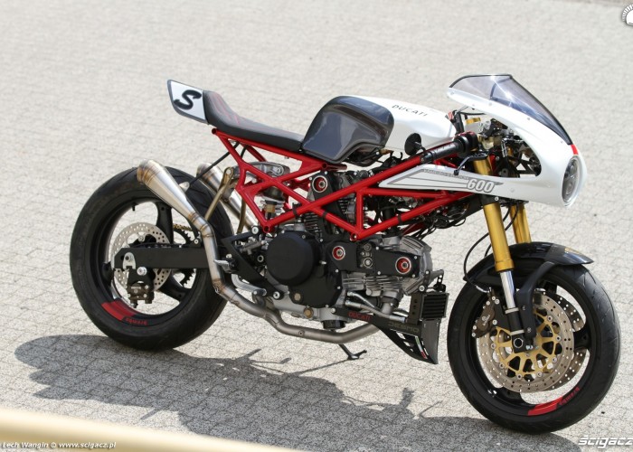 41 Ducati Monster 600 wersji custom