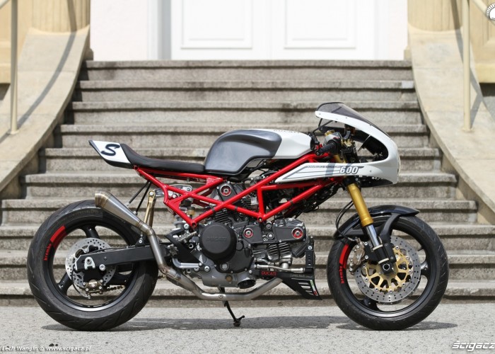 42 Ducati Monster 600 wersji custom