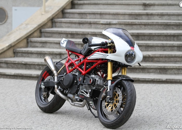 44 Ducati Monster 600 wersji custom