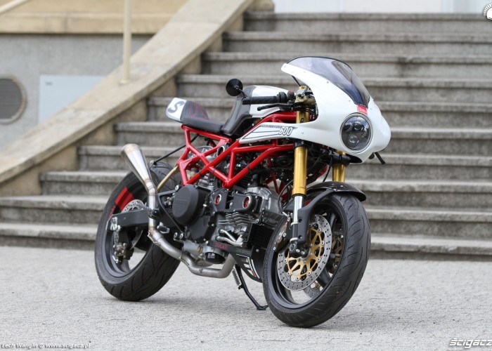 45 Ducati Monster 600 wersji custom