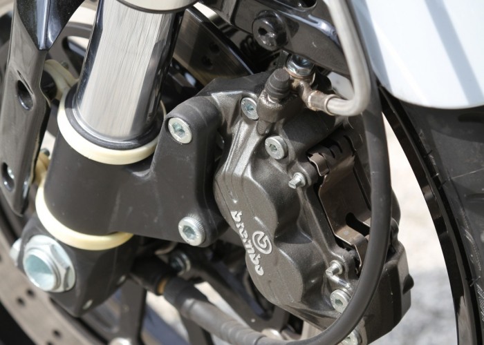 74 hamulce Ducati Monster 600 wersji custom