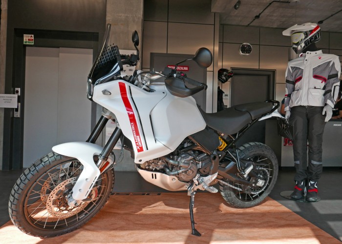 02 Ducati DesertX Moto Mio Krakow