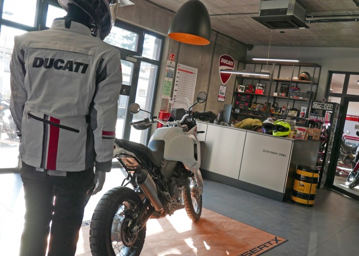 22 Ducati DesertX Moto Mio Krakow