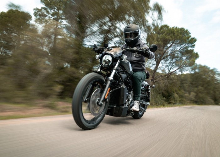 54 Harley Davidson Nightster 2022