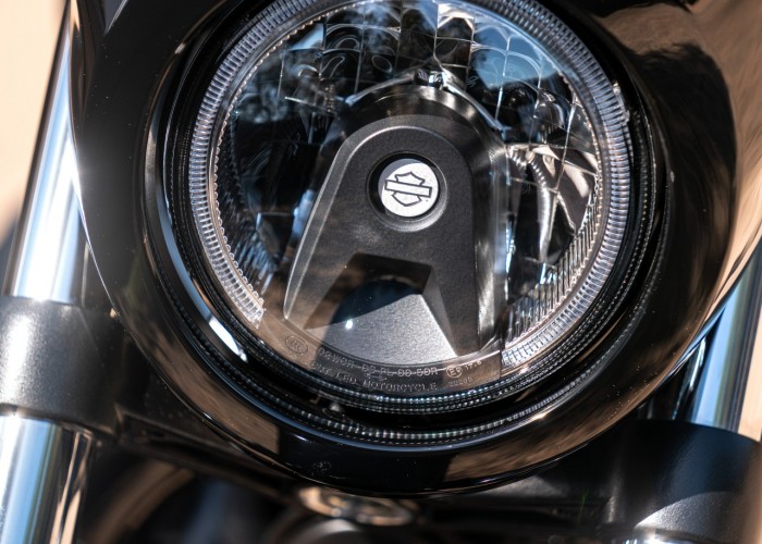 75 Harley Davidson Nightster swiatlo przednie