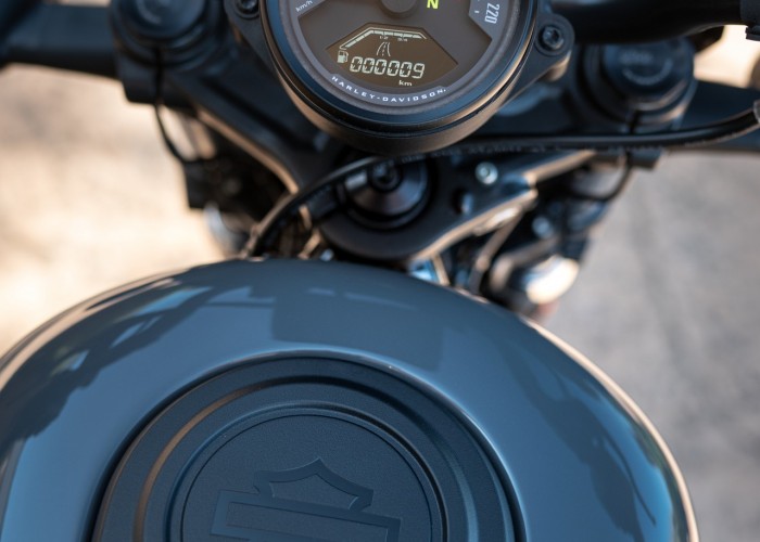 76 Harley Davidson Nightster 2022 z bliska