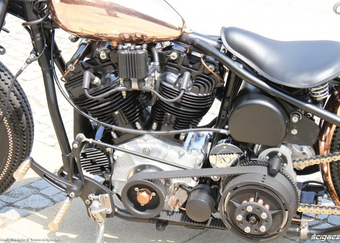 12 Harley Davidson Knucklehead custom silnik