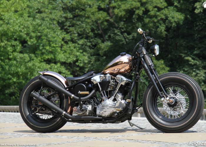 24 Harley Davidson Knucklehead custom
