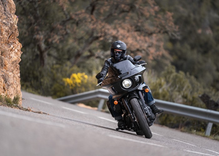 38 Harley Davidson Low Rider ST test