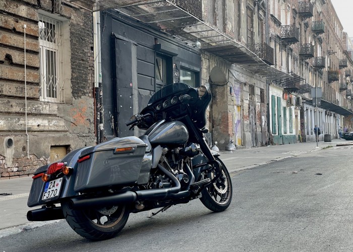 02 Harley Davidson Street Glide ST na ulicy