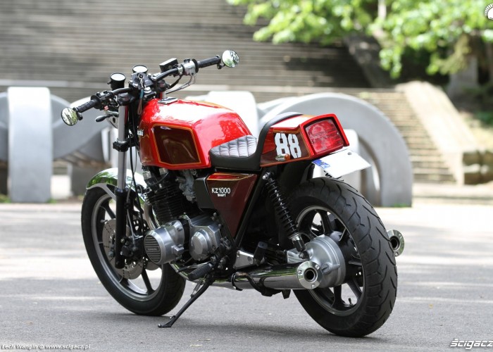 08 Kawasaki KZ 1000 ST tyl